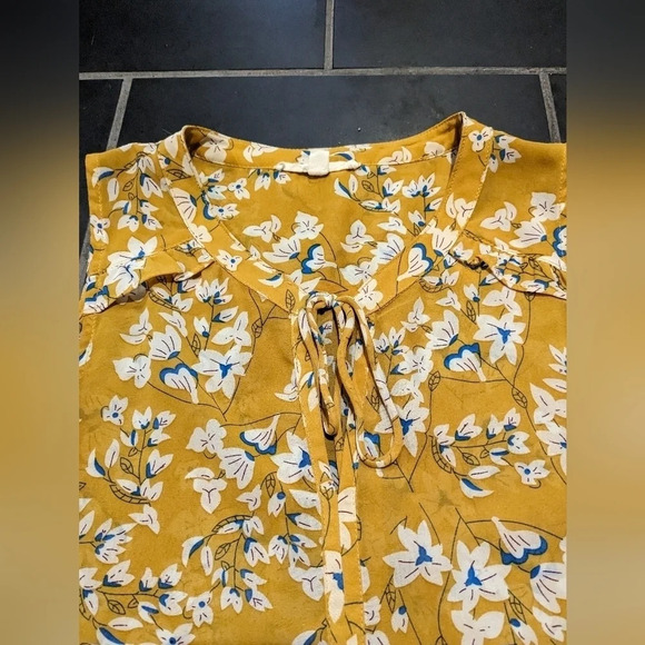 Anthropologie floral yellow blouse size small - Picture 4 of 4